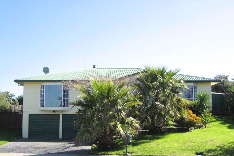 Photo of property in 2 Commodores Close, Coastlands, Whakatane, 3120
