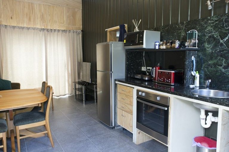 Photo of property in 787 Scenic Drive, Henderson Valley, Auckland, 0612