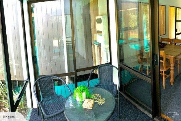 Photo of property in 91 Glenesk Road, Piha, New Lynn, 0772