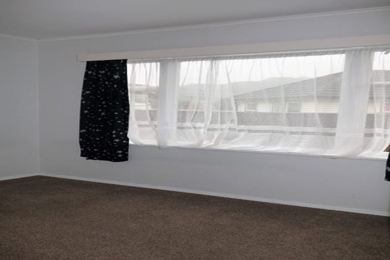 Photo of property in 5 Mcgowan Road, Wainuiomata, Lower Hutt, 5014