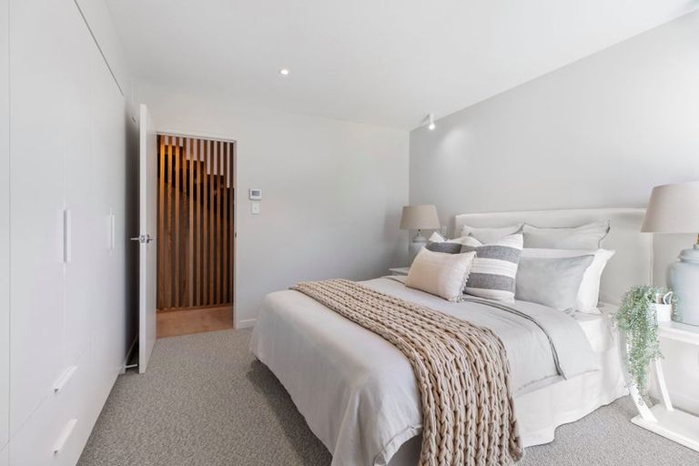 Photo of property in 12 Pitau Road, Mount Maunganui, 3116