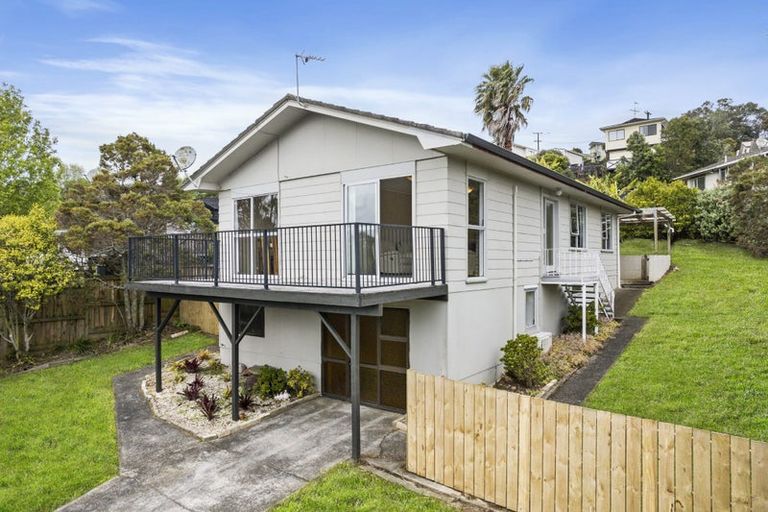 Photo of property in 3 Bonito Place, Bayview, Auckland, 0629