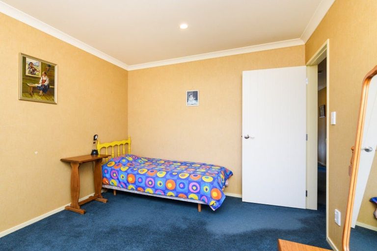 Photo of property in 16 Presidential Drive, Milson, Palmerston North, 4414