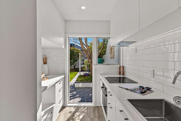 Photo of property in 29a Idris Road, Fendalton, Christchurch, 8052