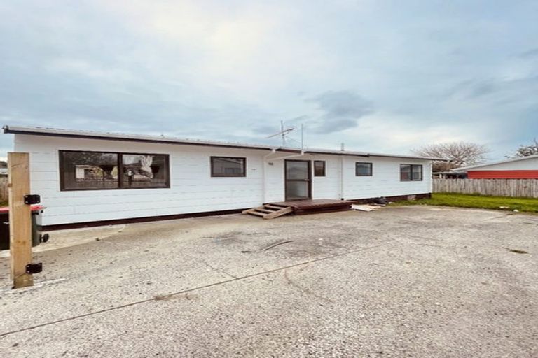 Photo of property in 1/44 Shifnal Drive, Randwick Park, Auckland, 2105