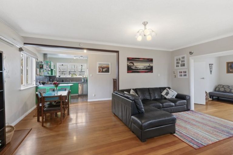 Photo of property in 1/366a Waiwhetu Road, Fairfield, Lower Hutt, 5011