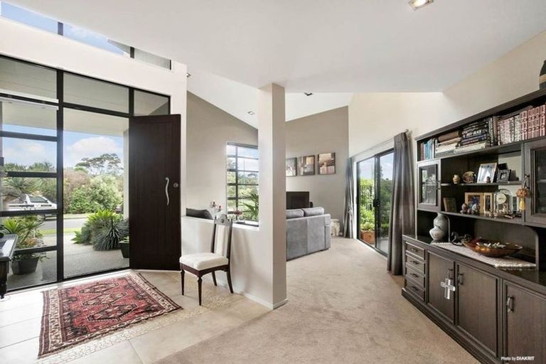 Photo of property in 7 Bronwylian Drive, Flat Bush, Auckland, 2016