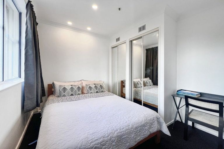 Photo of property in Terrace Garden Apartments, 12b/120 The Terrace, Wellington Central, Wellington, 6011