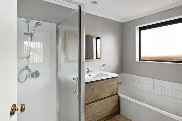 Photo of property in 8a Lloyd Drive, Nawton, Hamilton, 3200