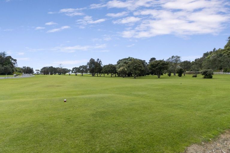 Photo of property in 30 Third Avenue, Urenui, 4377