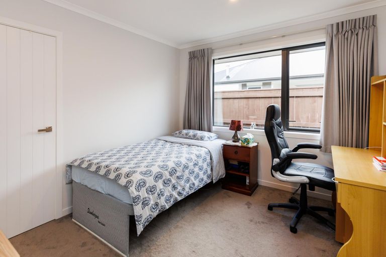 Photo of property in 7 Cyprus Place, Fitzherbert, Palmerston North, 4410