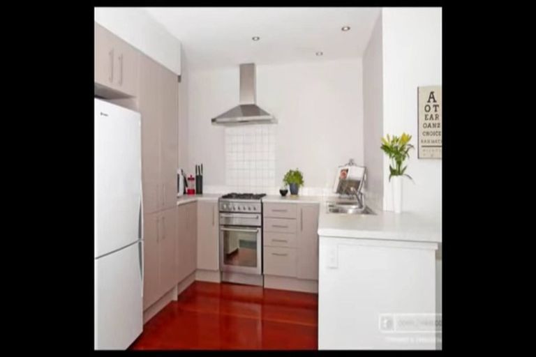 Photo of property in 11 Medway Street, Island Bay, Wellington, 6023