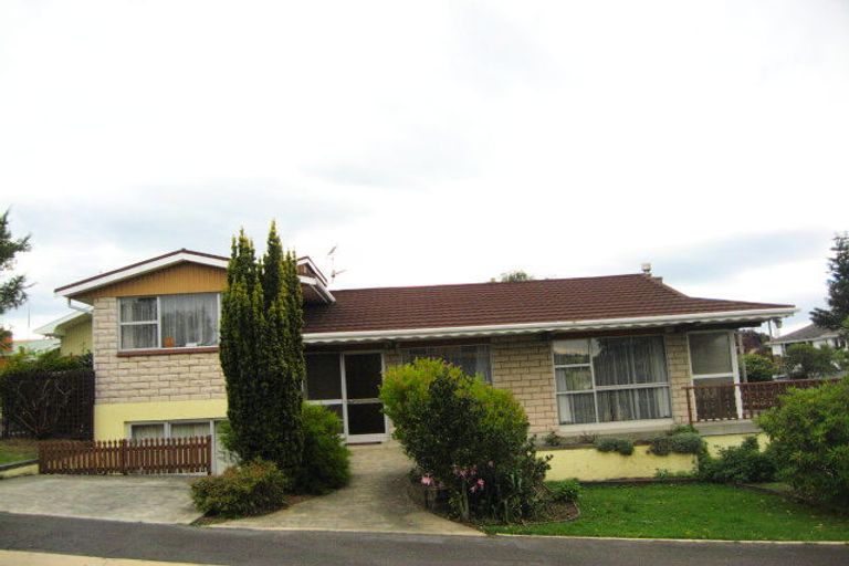Photo of property in 1 Centennial Road, Fairfield, Dunedin, 9018