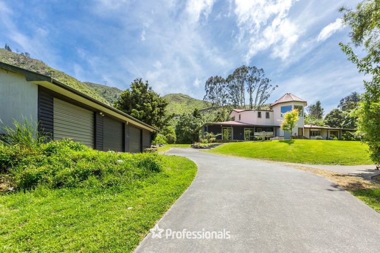 Photo of property in 740 Moonshine Hill Road, Moonshine Valley, Porirua, 5381