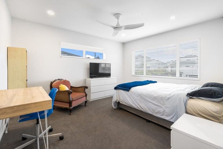 Photo of property in 18 Kahu Close, Orewa, 0931