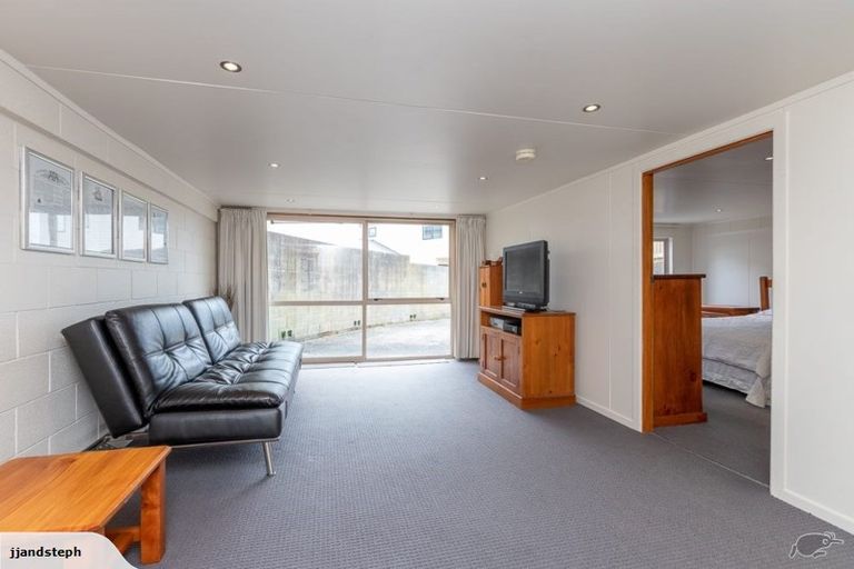 Photo of property in 1 Gibson Road, Dinsdale, Hamilton, 3204