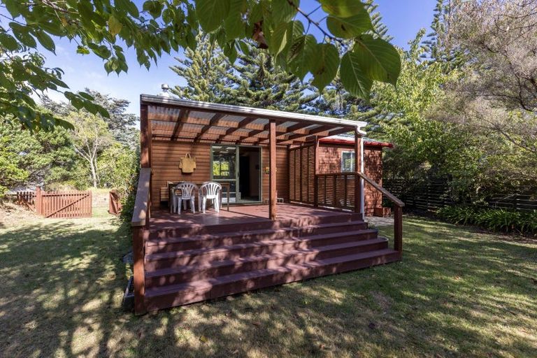 Photo of property in 15a Wharemauku Road, Raumati Beach, Paraparaumu, 5032