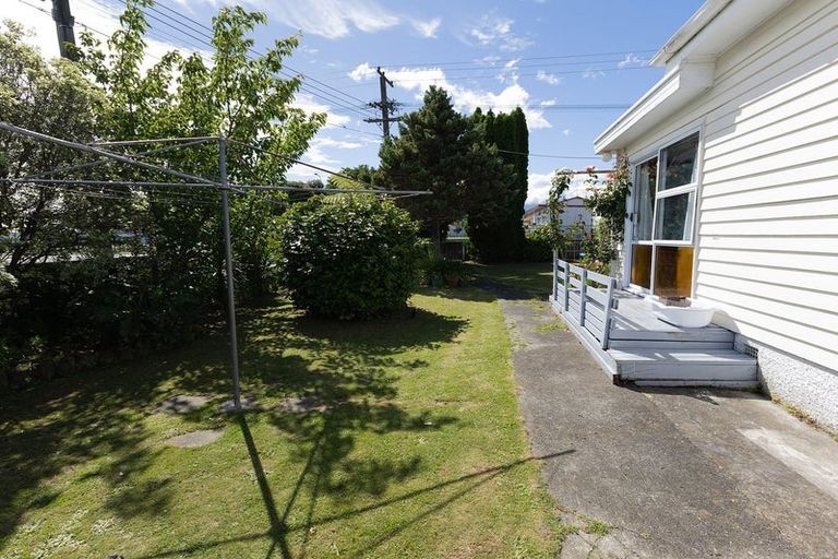 Photo of property in 85 Bartholomew Road, Levin, 5510
