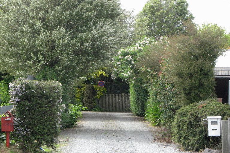 Photo of property in 154a Grimseys Road, Redwood, Christchurch, 8051