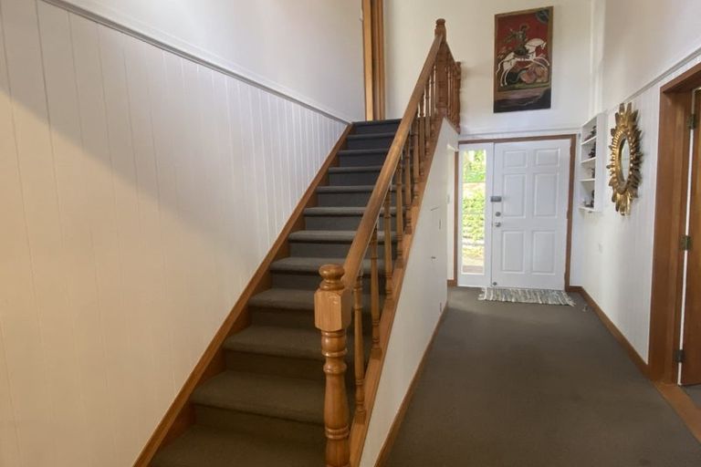 Photo of property in 105 Takahe Road, Titirangi, Auckland, 0604