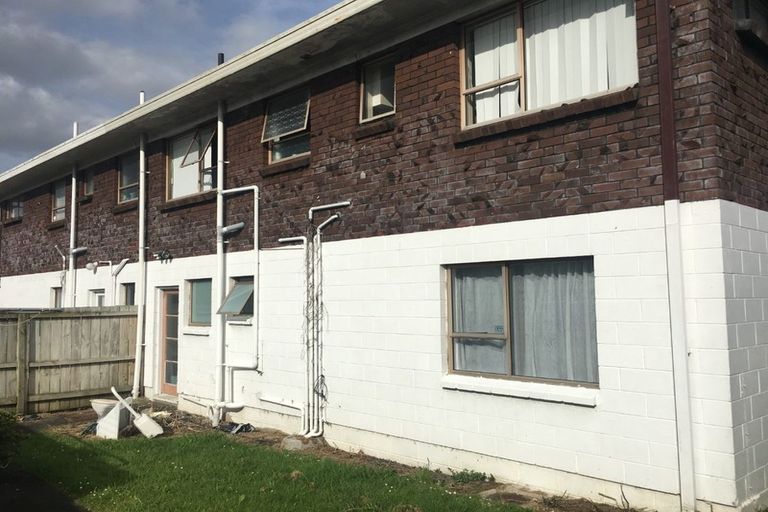 Photo of property in 2/3 Karaka Street, New Lynn, Auckland, 0600