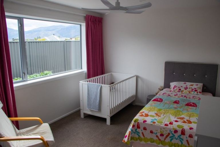 Photo of property in 25 Magnetic Place, Cromwell, 9310