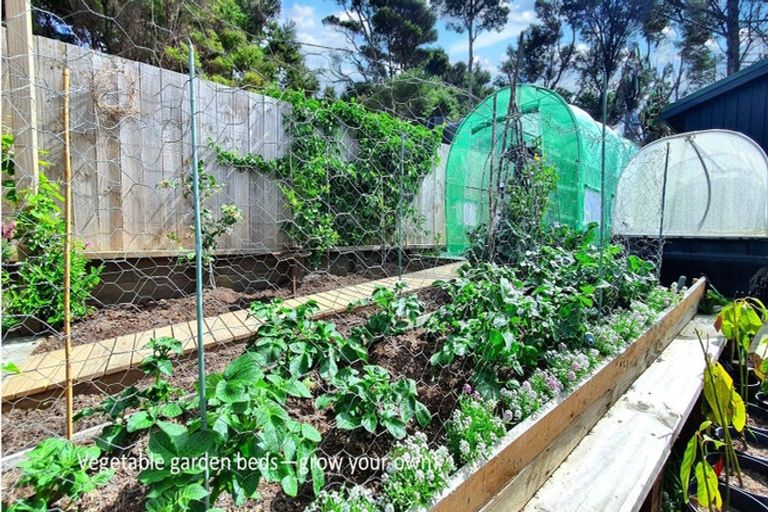 Photo of property in 17 Woods Ridge Road, Kawau Island, 0920