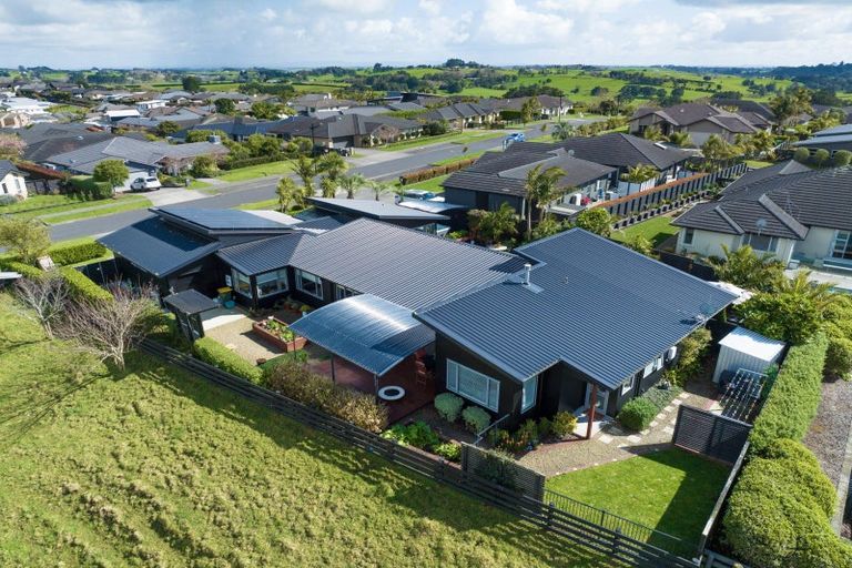 Photo of property in 17 William Andrew Road, Pukekohe, 2120