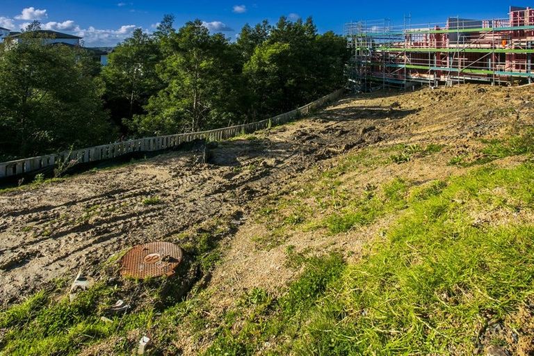 Photo of property in 35 Paina Crescent, Massey, 0614