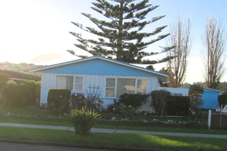 Photo of property in 91 Florence Avenue, Orewa, 0931