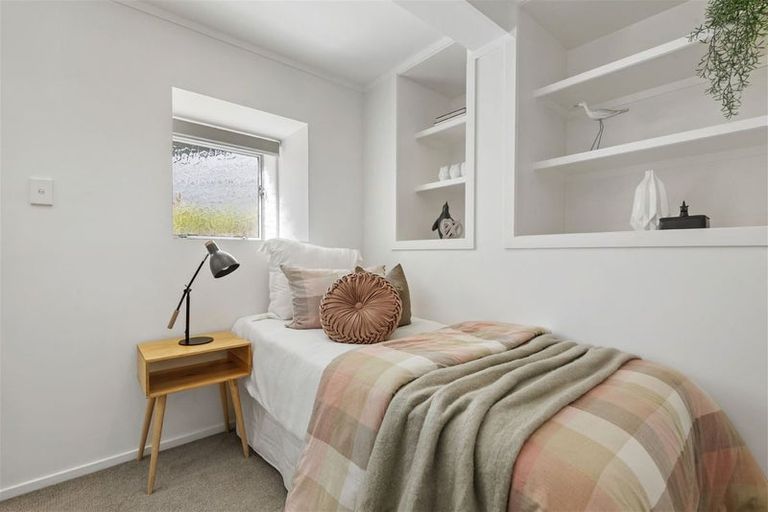 Photo of property in 1/9 Brian Avenue, Forrest Hill, Auckland, 0620