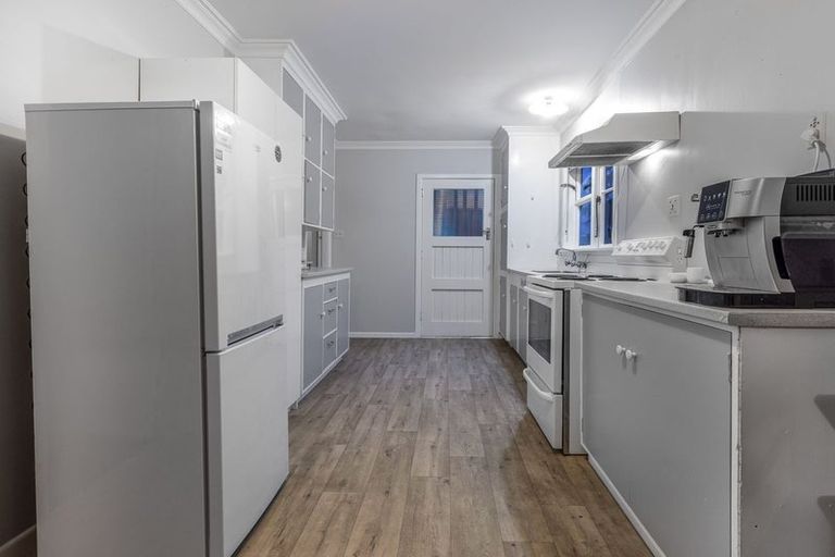 Photo of property in 69 Bartholomew Road, Levin, 5510