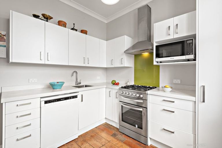 Photo of property in 35 Puriri Street, Miramar, Wellington, 6022