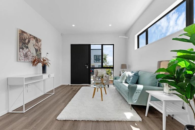 Photo of property in 1 Greenbrier Street, Westgate, 0814