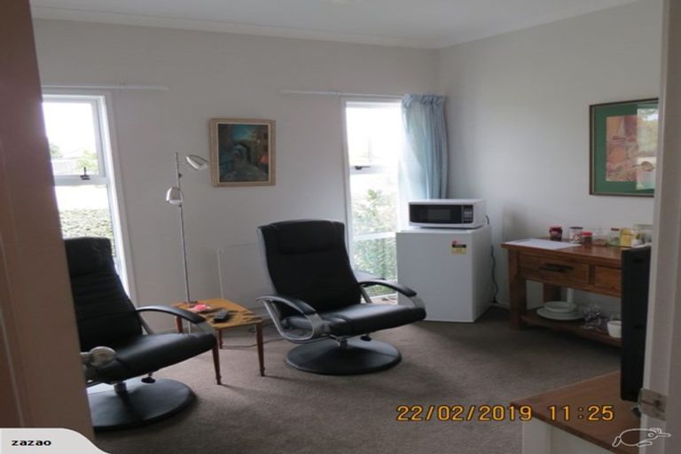 Photo of property in 2 Donald Place, Frimley, Hastings, 4120