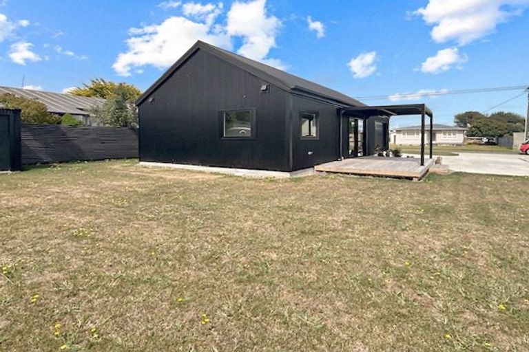 Photo of property in 75b Hedges Street, Sanson, 4817