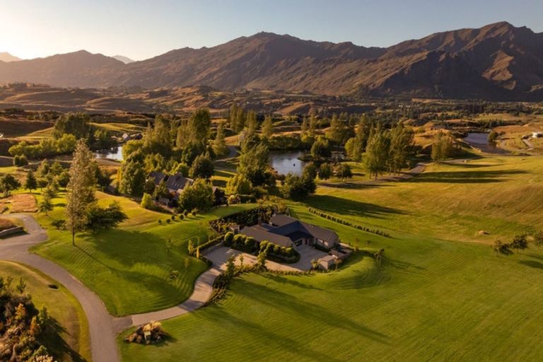 Photo of property in 5 Bloxham Lane, Lake Hayes, Queenstown, 9371