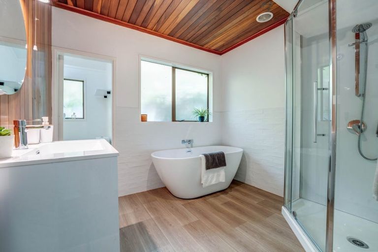 Photo of property in 15 Boylan Road, Titirangi, Auckland, 0604