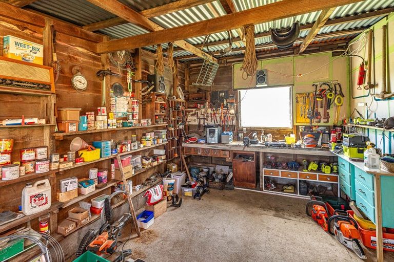 Photo of property in 23 Waitangi Road, Waverley, 4592