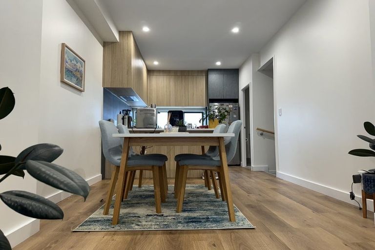 Photo of property in 16 Parkwood Avenue, Westgate, Auckland, 0614