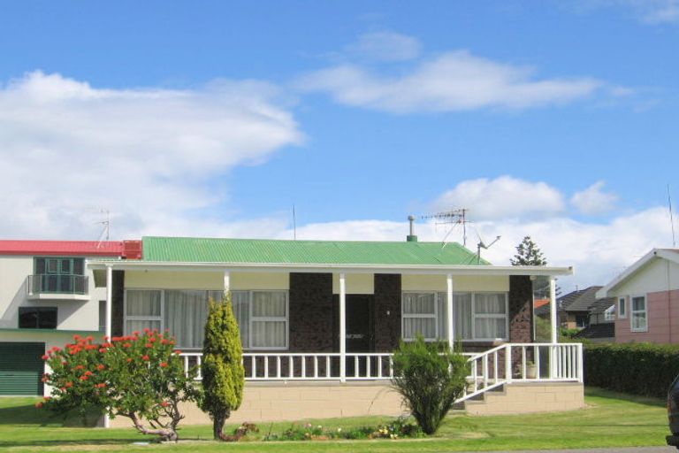 Photo of property in 54 Maunganui Road, Mount Maunganui, 3116