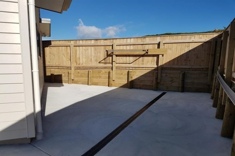 Photo of property in 17 Mawhare Street, Titahi Bay, Porirua, 5022