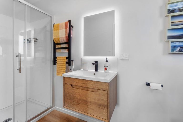 Photo of property in 86 Racecourse Road, Amberley, 7482