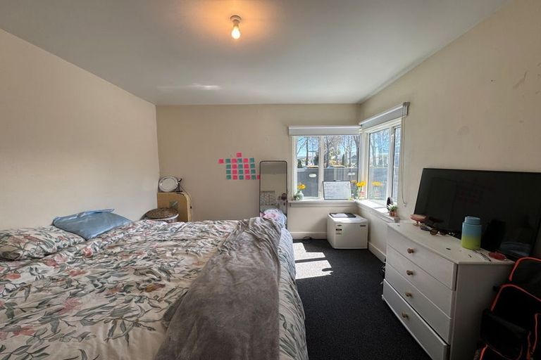 Photo of property in 196 Fendalton Road, Fendalton, Christchurch, 8052