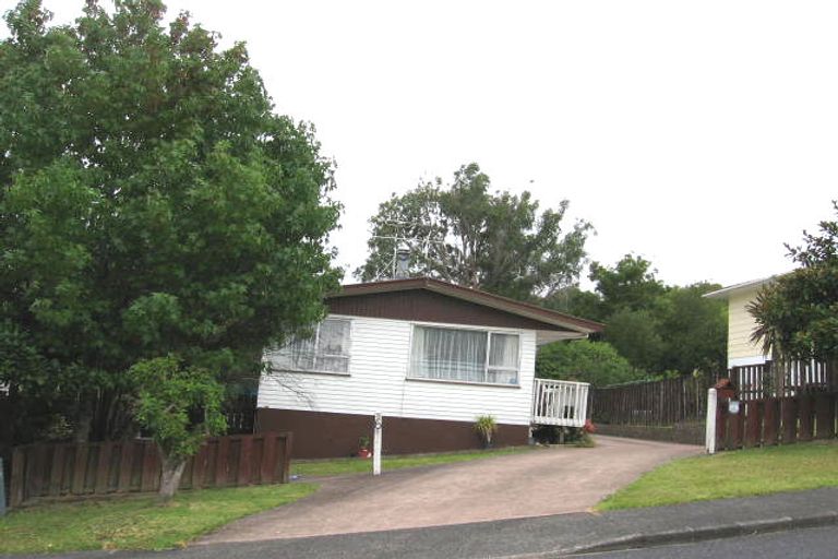 Photo of property in 6 Datura Place, Sunnynook, Auckland, 0620