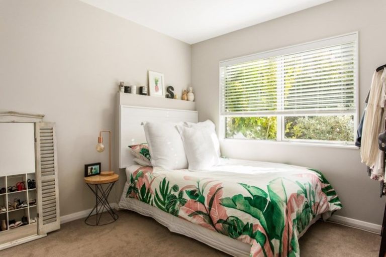 Photo of property in 57 Admirals Court Drive, Greenhithe, Auckland, 0632