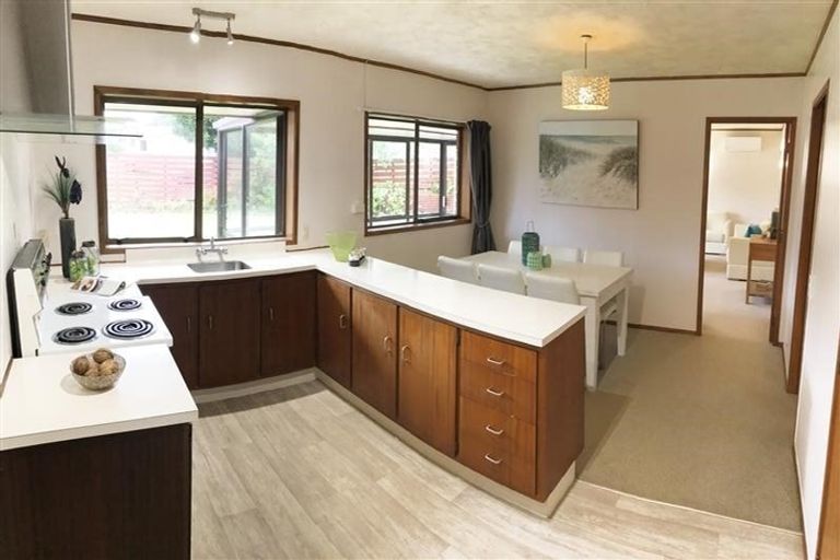 Photo of property in 4/4 Beach Road, Orewa, 0931