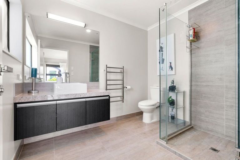 Photo of property in 27 Stace Hopper Drive, One Tree Point, 0118