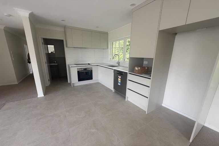 Photo of property in 82 Woodlands Crescent, Browns Bay, Auckland, 0630