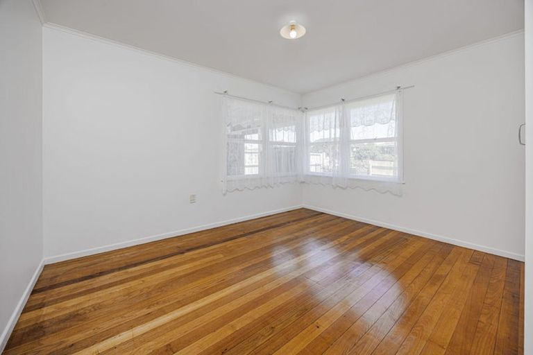 Photo of property in 13 Julian Place, Otara, Auckland, 2023